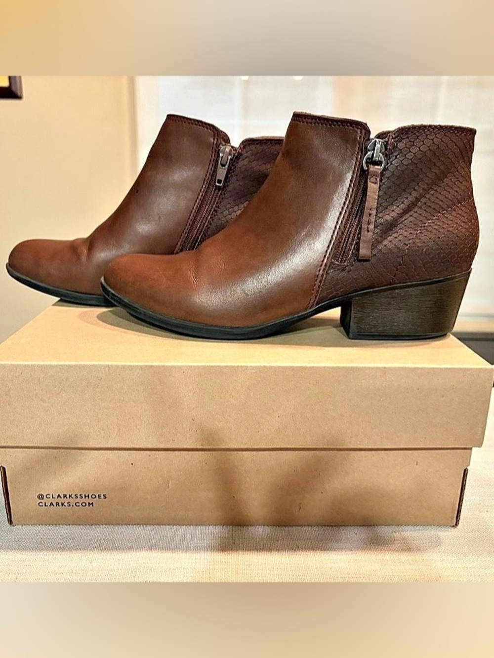 Clarks Adreena Hope Leather Brown Ankle Boots US 7.5 M
